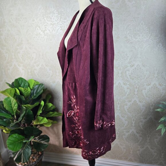 Curations Size 1X Burgundy Floral Embroidered Long Open Front Blazer Faux Suede - Picture 7 of 12